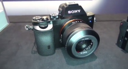 Sony A7s Hybrid DSLR with 35 mm sensor - shooting 4k video